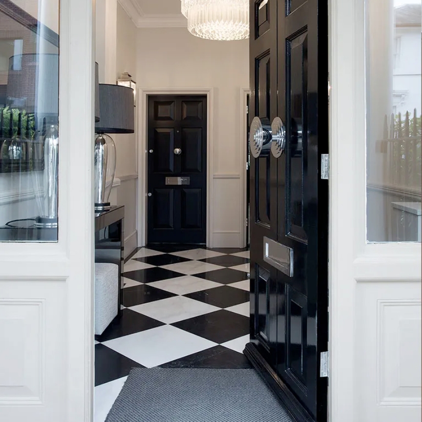 Door / Lift in Entry Way