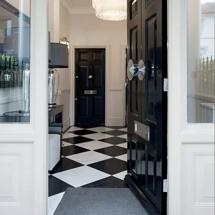 Door / Lift in Entry Way